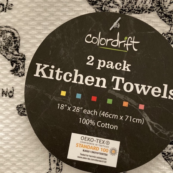 Kitchen Towels Black & White Animal Print 2 piece towel set - Picture 2 of 3